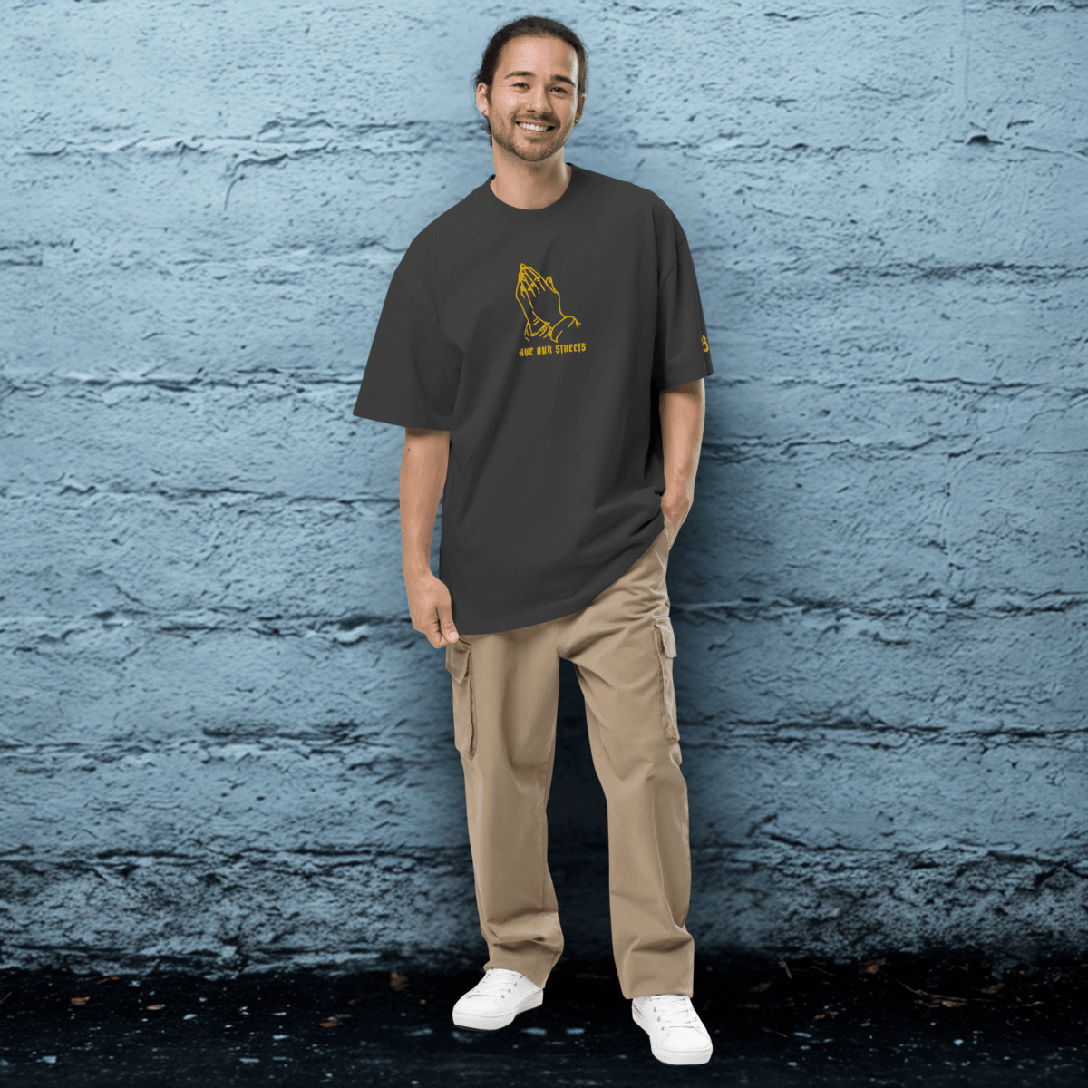 Oversized Streetwear T-Shirt mit verwaschenem Look | S.O.S. SAVE OUR STREETS - BLOODY - STREETS.DE Streetwear Herren und Damen Hoodies, T-Shirts, Pullis