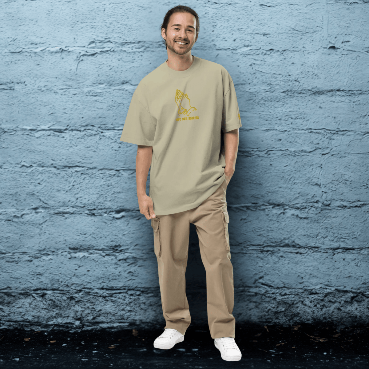 Oversized Streetwear T-Shirt mit verwaschenem Look | S.O.S. SAVE OUR STREETS - BLOODY - STREETS.DE Streetwear Herren und Damen Hoodies, T-Shirts, Pullis