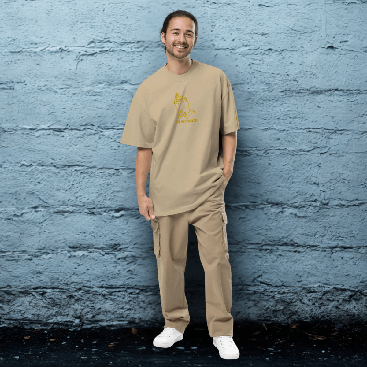 Oversized Streetwear T-Shirt mit verwaschenem Look | S.O.S. SAVE OUR STREETS - BLOODY - STREETS.DE Streetwear Herren und Damen Hoodies, T-Shirts, Pullis