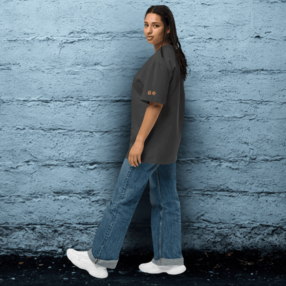 Oversized Streetwear T-Shirt mit verwaschenem Look | S.O.S. SAVE OUR STREETS - BLOODY - STREETS.DE Streetwear Herren und Damen Hoodies, T-Shirts, Pullis
