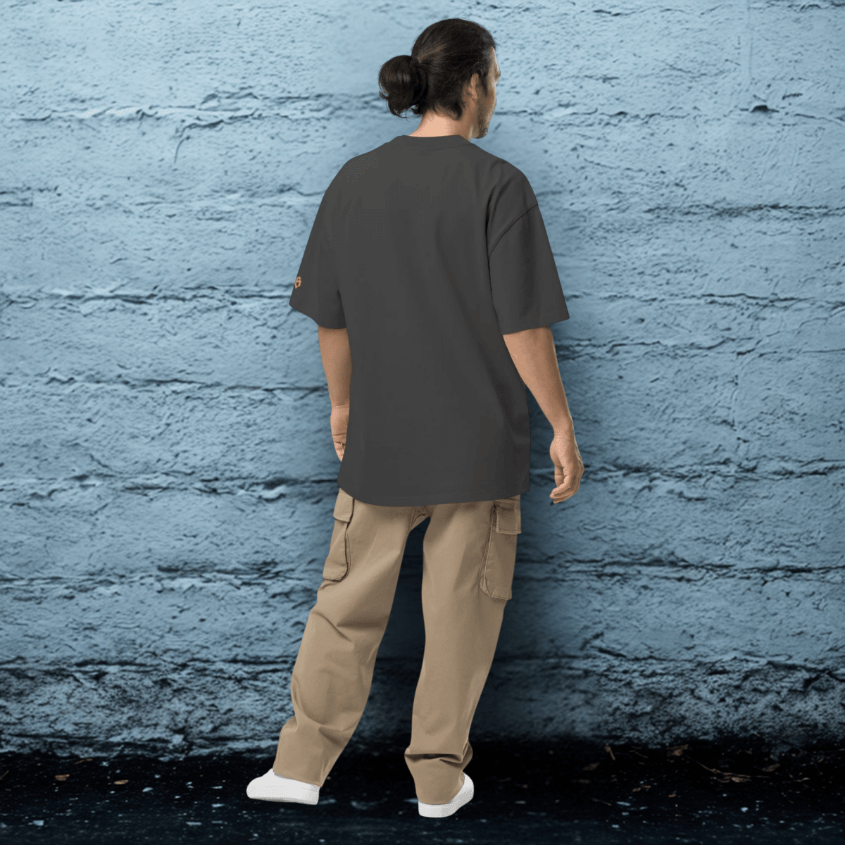 Oversized Streetwear T-Shirt mit verwaschenem Look | S.O.S. SAVE OUR STREETS - BLOODY - STREETS.DE Streetwear Herren und Damen Hoodies, T-Shirts, Pullis