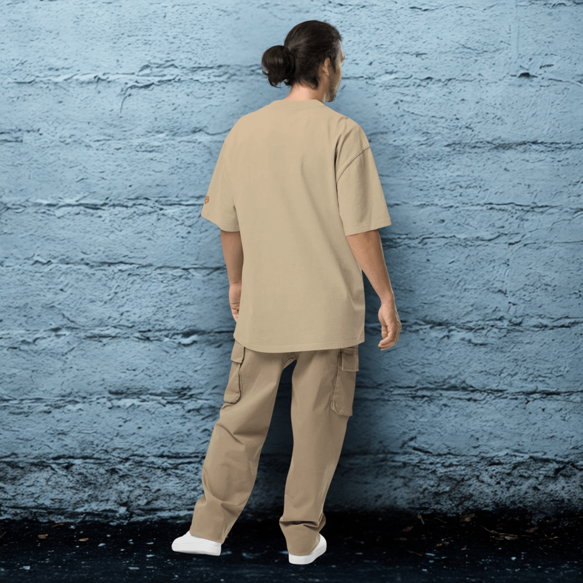 Oversized Streetwear T-Shirt mit verwaschenem Look | S.O.S. SAVE OUR STREETS - BLOODY - STREETS.DE Streetwear Herren und Damen Hoodies, T-Shirts, Pullis